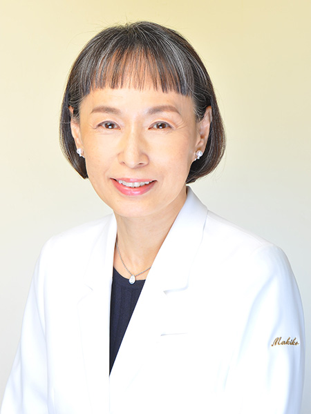 馬場　真木子